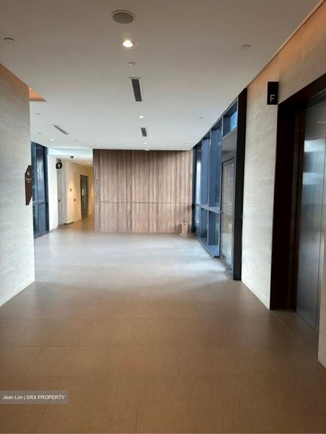 Woods Square (D25), Office #464677601